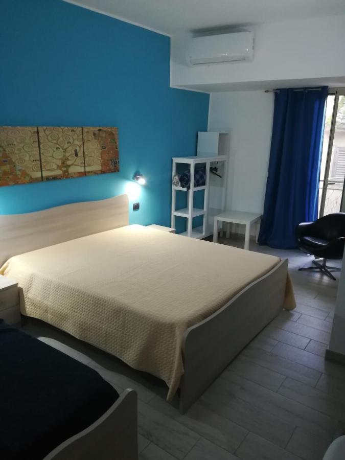 Piazza Castello Bed & Breakfast Santo Stefano Quisquina Bagian luar foto