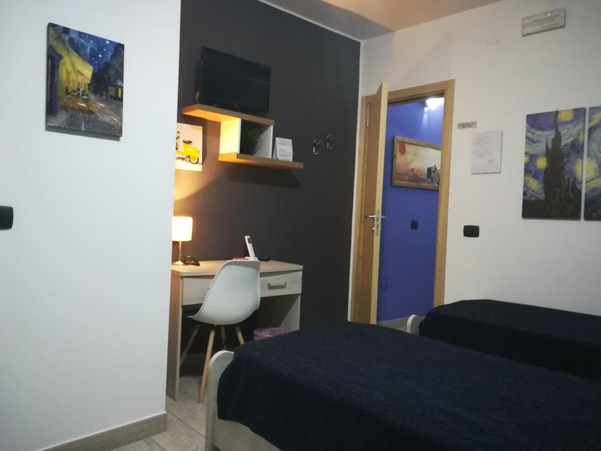 Piazza Castello Bed & Breakfast Santo Stefano Quisquina Bagian luar foto