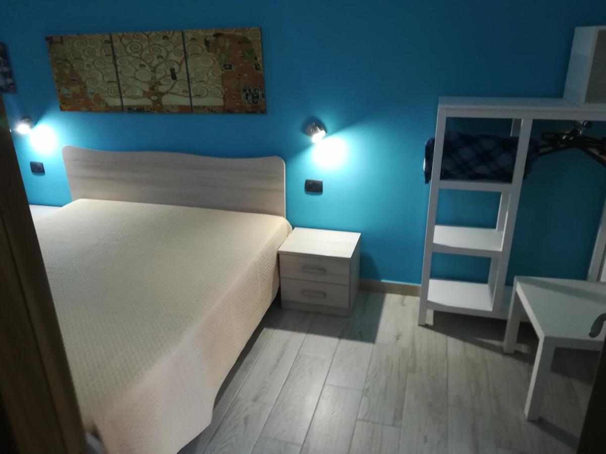 Piazza Castello Bed & Breakfast Santo Stefano Quisquina Bagian luar foto